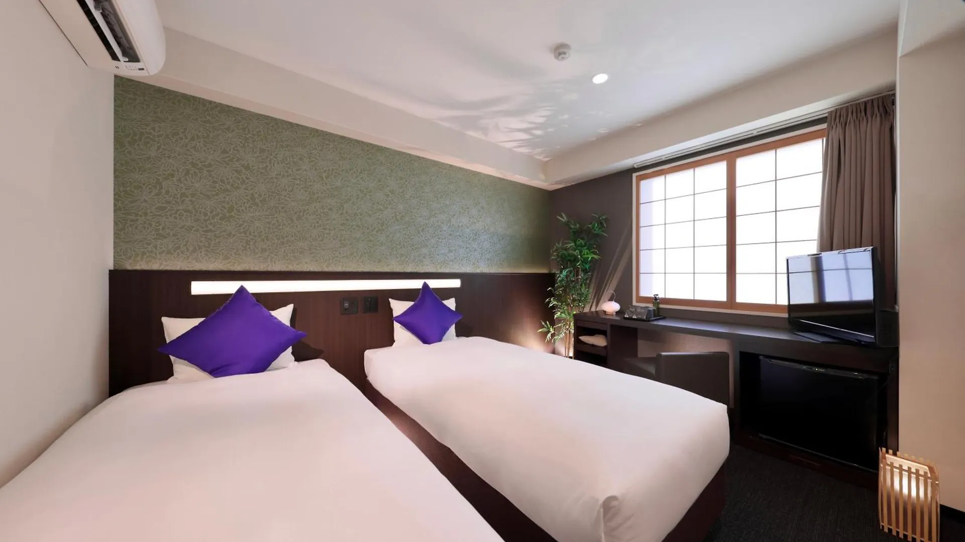 Marutamachi Crystal Hotel Kyoto