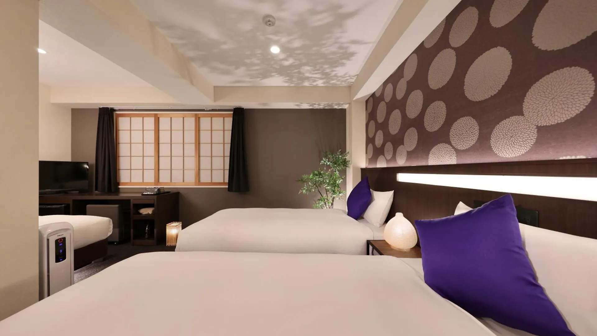 Marutamachi Crystal Hotel Kyoto